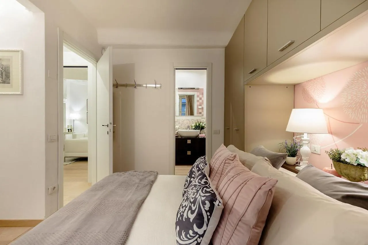 Apartamento Orchidea Bianca, A 2 Bedrooms 2 Bathrooms Understated Luxury With A Welcoming Ambience Lucca Itália