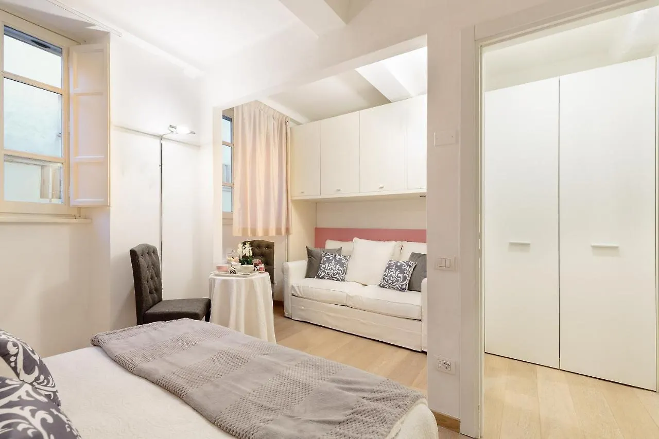 Orchidea Bianca, A 2 Bedrooms 2 Bathrooms Understated Luxury With A Welcoming Ambience Lucca Apartamento