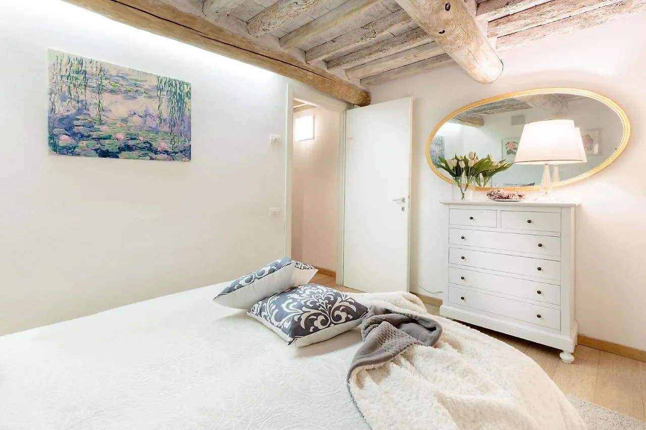 Orchidea Bianca, A 2 Bedrooms 2 Bathrooms Understated Luxury With A Welcoming Ambience Lucca